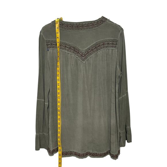 POL Gray/Green Embroidered Long Sleeve Oversized Tunic Top (M) - Picture 8 of 15